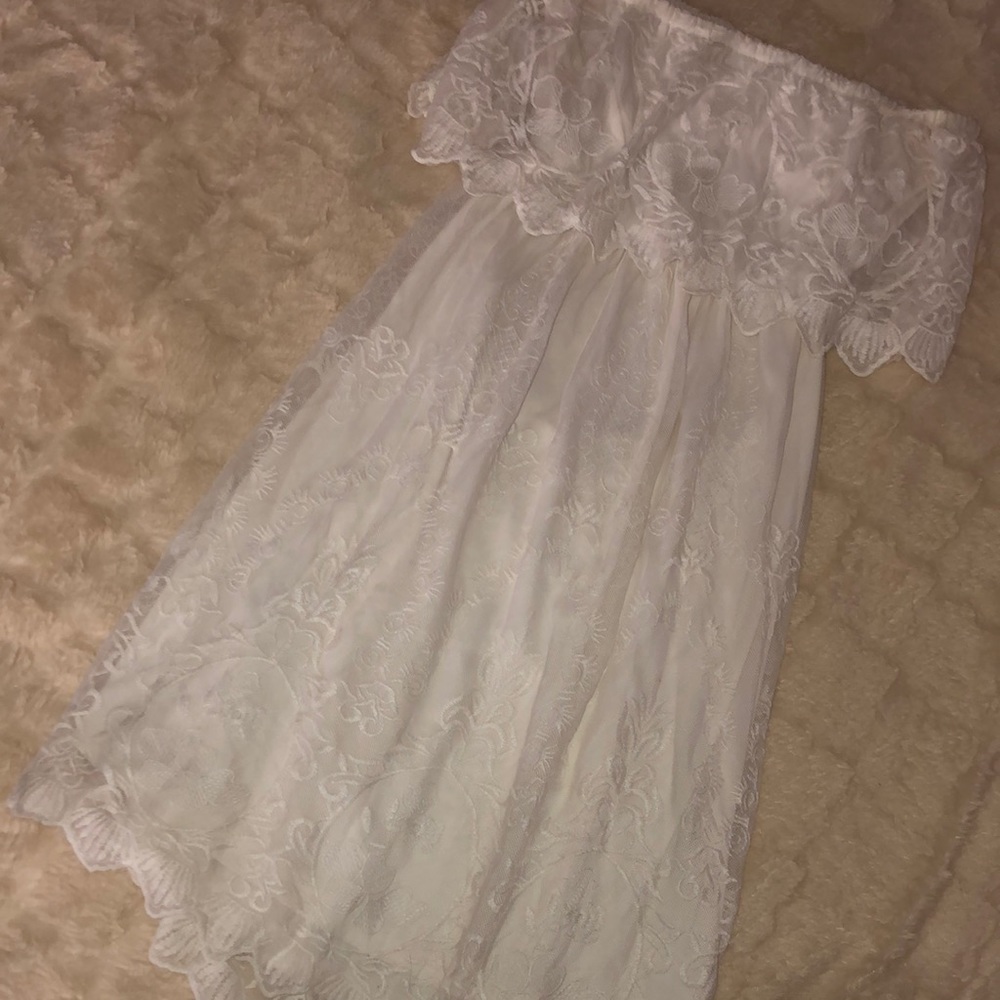 Beautiful white lace dress!